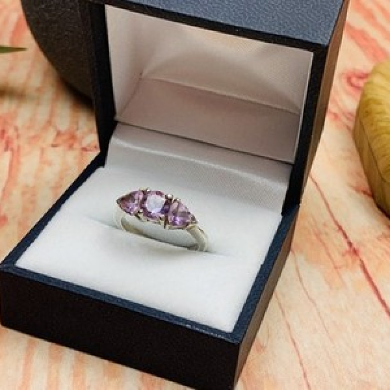 925 Sterling Silver Amethyst Ring Size 7
