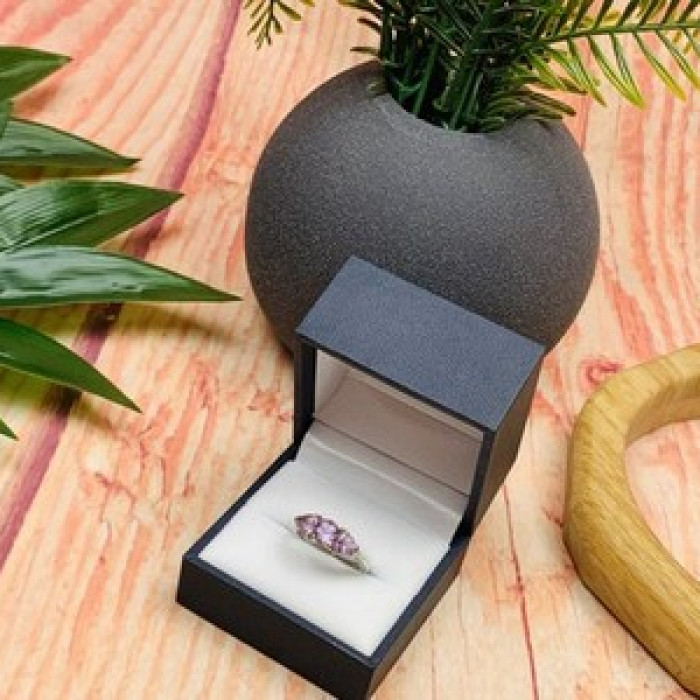 925 Sterling Silver Amethyst Ring Size 7