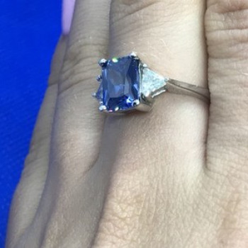 925 Sterling Silver Blue & White CZ Ring Size 7.5
