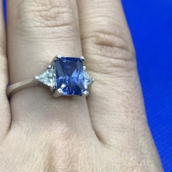 925 Sterling Silver Blue & White CZ Ring Size 7.5