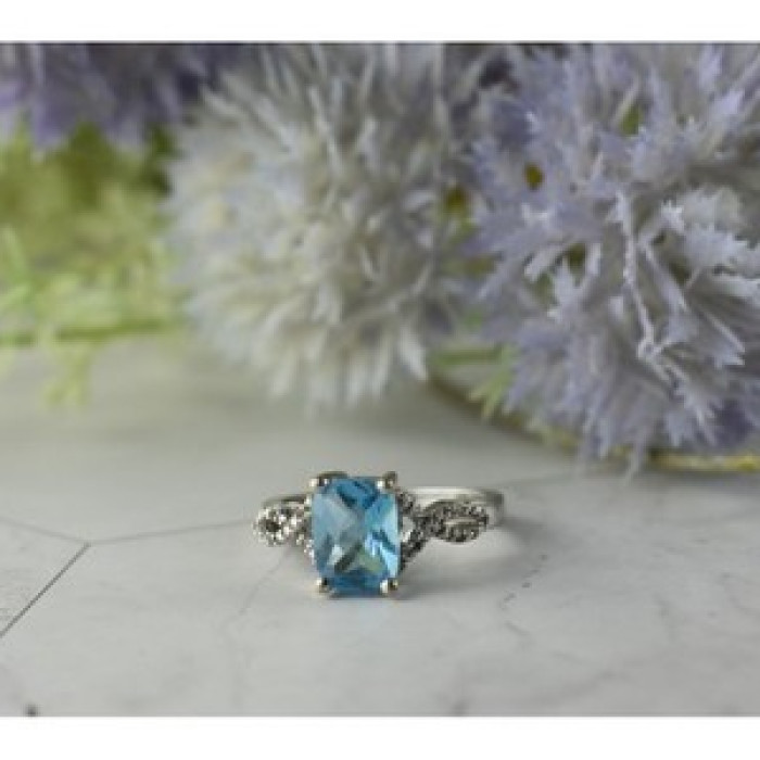 925 Sterling Silver Blue Topaz and Quartz Ring Size 7