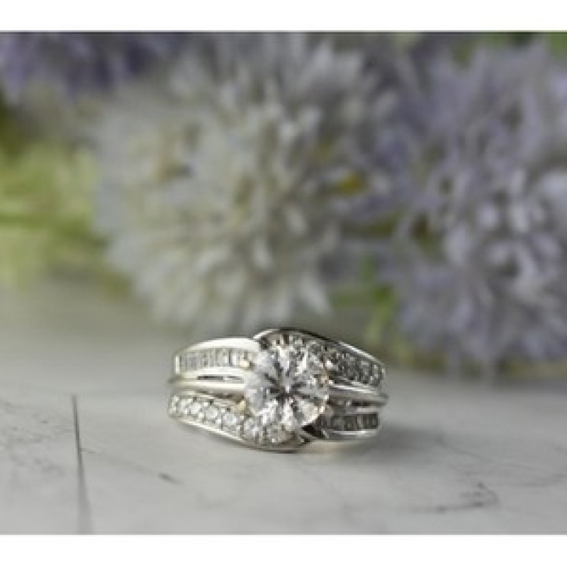 925 Sterling Silver CZ Ring Size 7