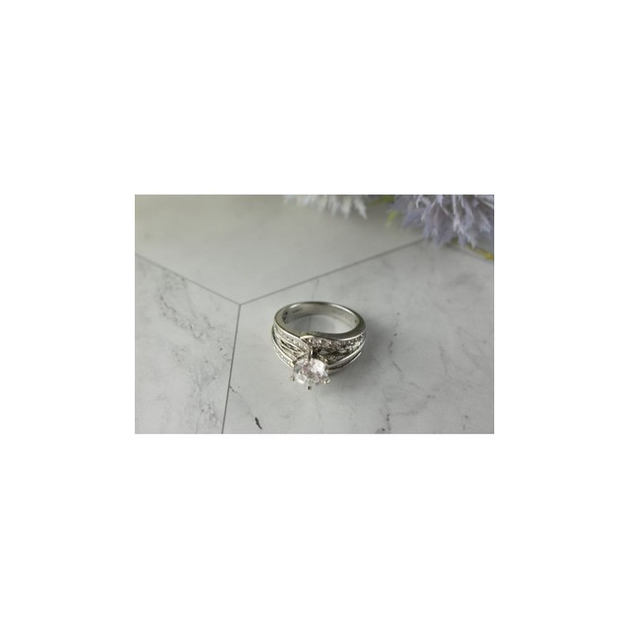 925 Sterling Silver CZ Ring Size 7