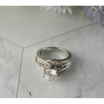 925 Sterling Silver CZ Ring Size 7
