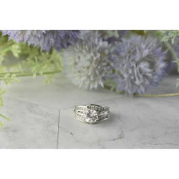 925 Sterling Silver CZ Ring Size 7