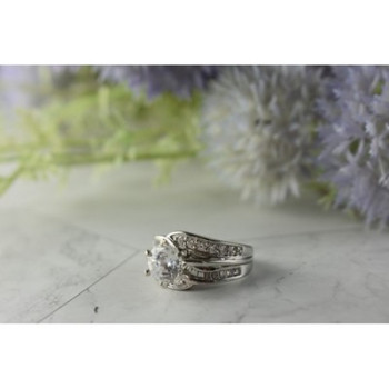 925 Sterling Silver CZ Ring Size 7