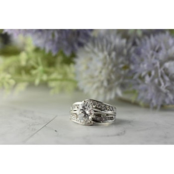 925 Sterling Silver CZ Ring Size 7