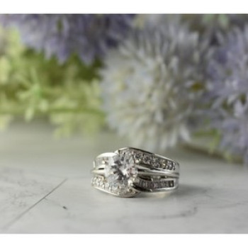 925 Sterling Silver CZ Ring Size 7