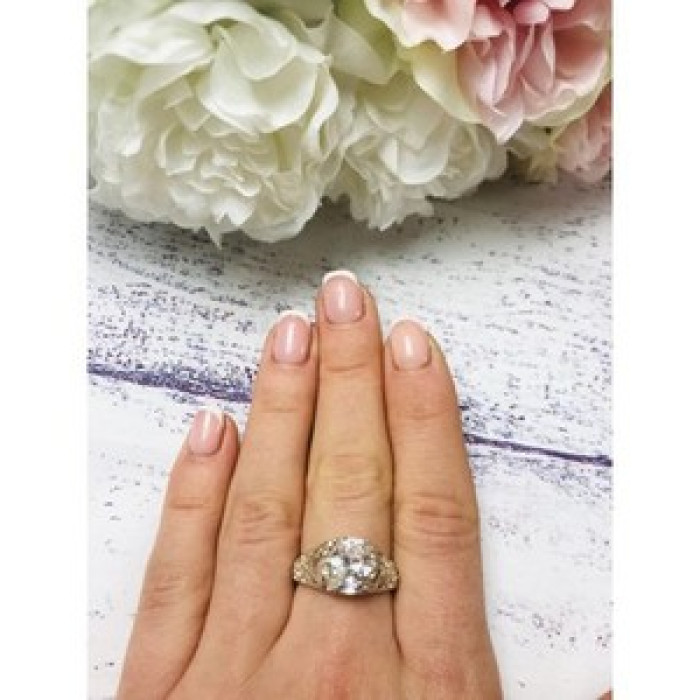 925 Sterling Silver CZ Ring Size 7.5