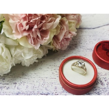 925 Sterling Silver CZ Ring Size 7.5