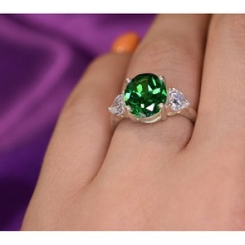 925 Sterling Silver Emerald & CZ Ring Size 6.5