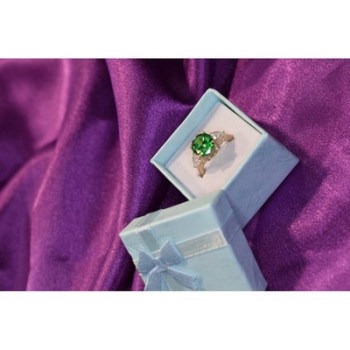 925 Sterling Silver Emerald & CZ Ring Size 6.5