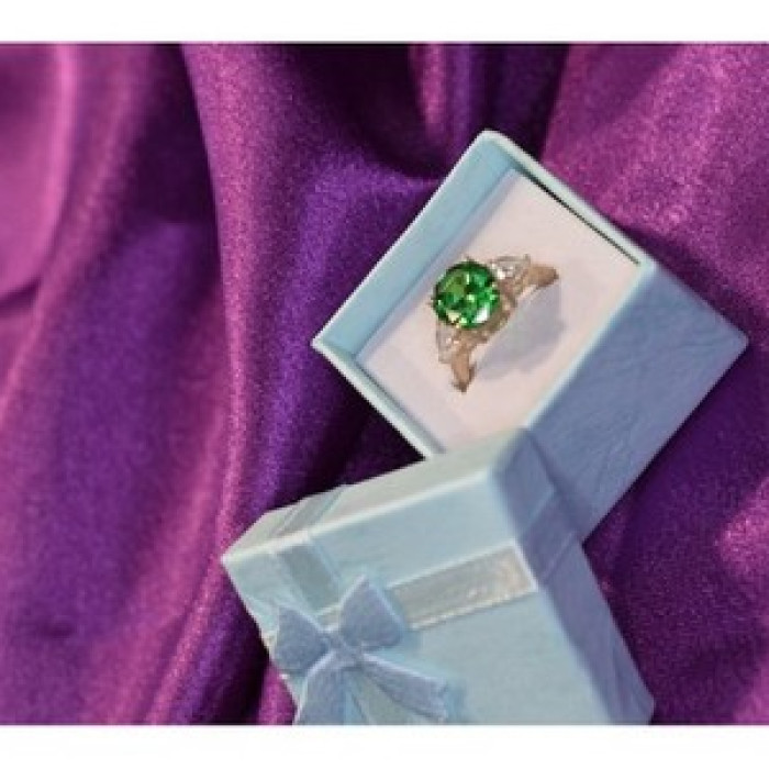 925 Sterling Silver Emerald & CZ Ring Size 6.5