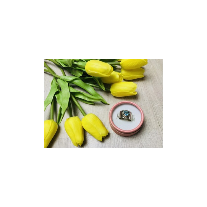 925 Sterling Silver Blue CZ Ring Size 6.5