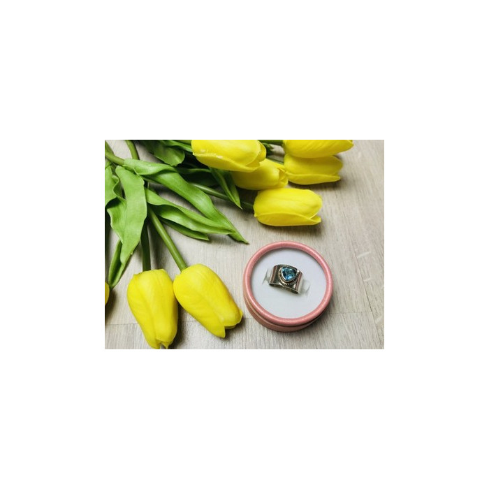 925 Sterling Silver Blue CZ Ring Size 6.5