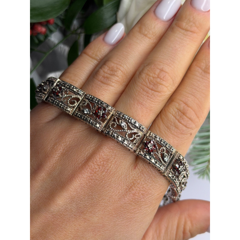 925 Sterling Silver Garnet & Beryl Flowers Bracelet Size 7