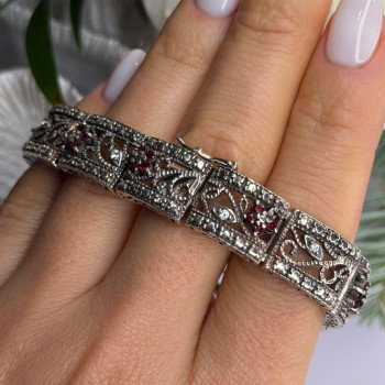 925 Sterling Silver Garnet & Beryl Flowers Bracelet Size 7
