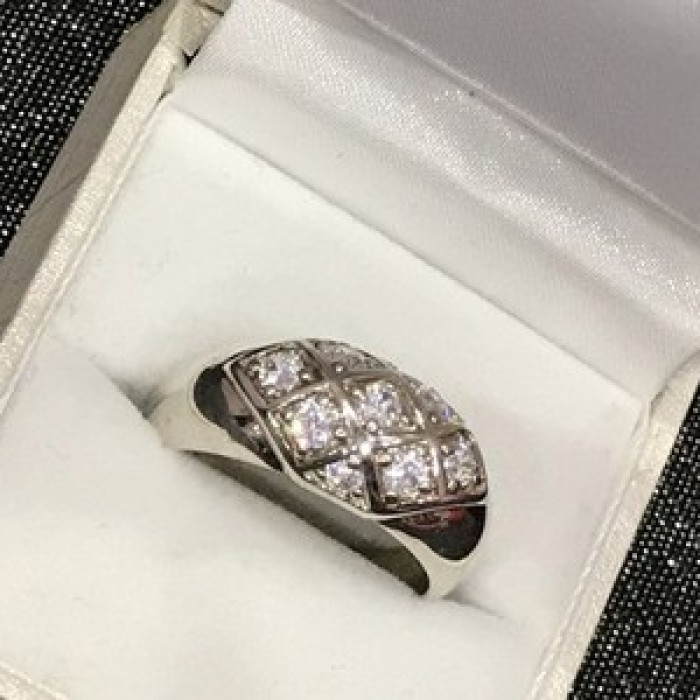 925 Sterling Silver CZ Ring Size 9