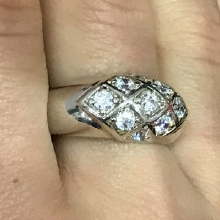 925 Sterling Silver CZ Ring Size 9
