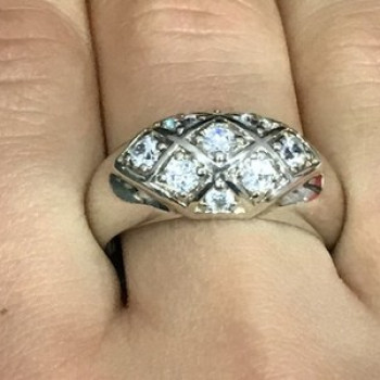 925 Sterling Silver CZ Ring Size 9