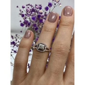 925 Sterling Silver White Sapphires Ring Size 5.5