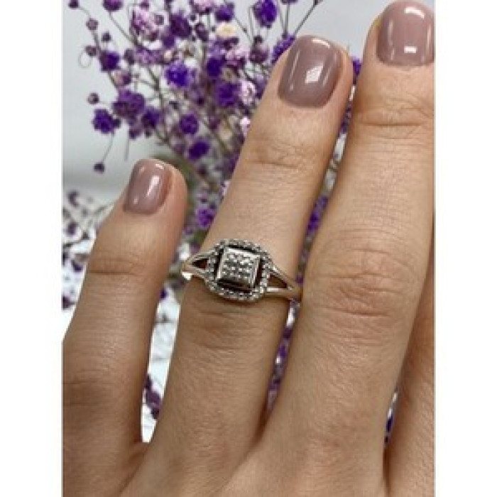 925 Sterling Silver White Sapphires Ring Size 5.5