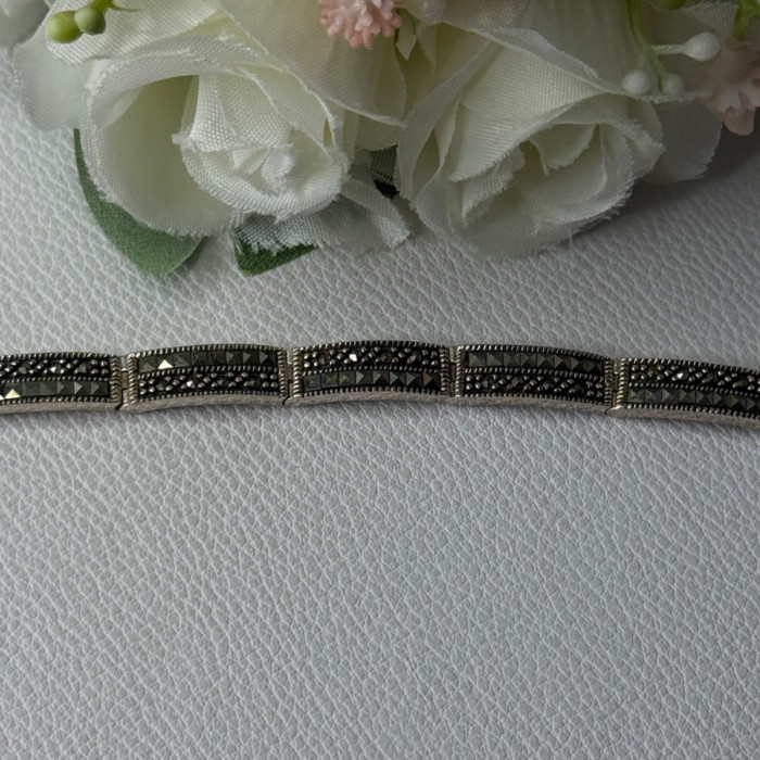 Elegant 925 Sterling Silver Marcasite Bracelet Length 8 Inch