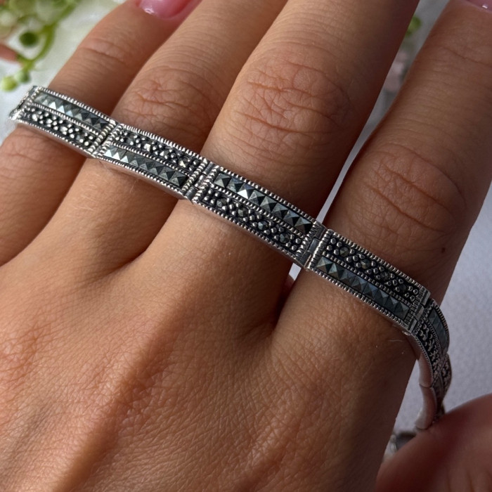 Elegant 925 Sterling Silver Marcasite Bracelet Length 8 Inch