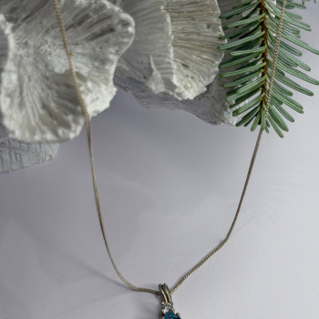 925 Sterling Silver Blue Topaz & Beryl Necklace Length 18 in