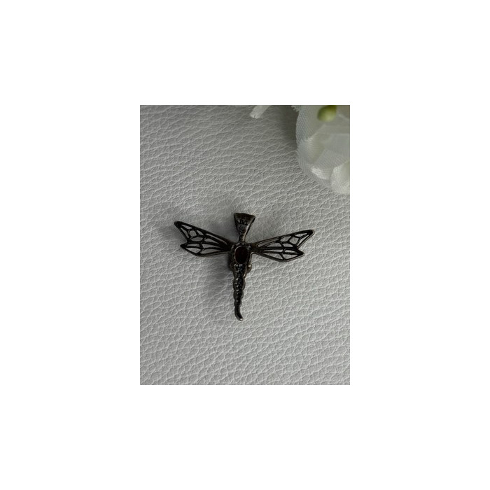 925 Sterling Silver Dragonfly Garnet Pendant Length 0.90 Inch