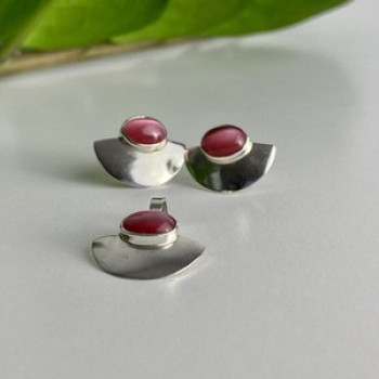 925 Sterling Silver Pink Agate Stud Earrings & Pendant Set