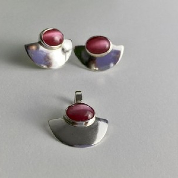 925 Sterling Silver Pink Agate Stud Earrings & Pendant Set