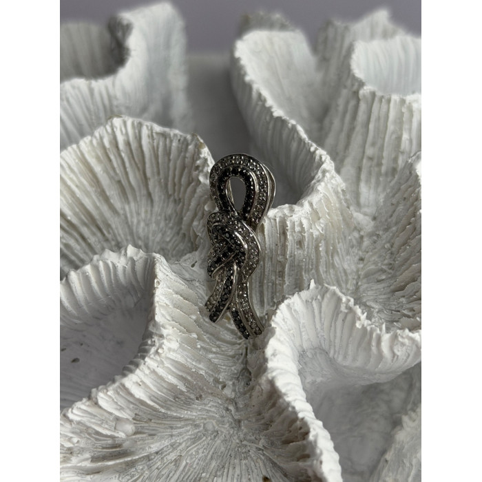 10K White Gold White & Black Diamonds Pendant