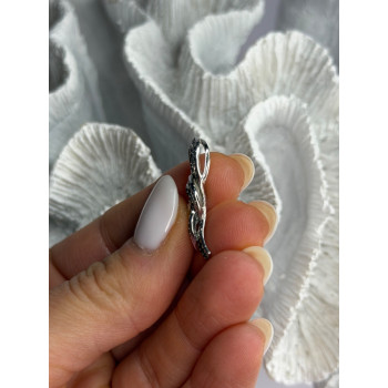 10K White Gold White & Black Diamonds Pendant