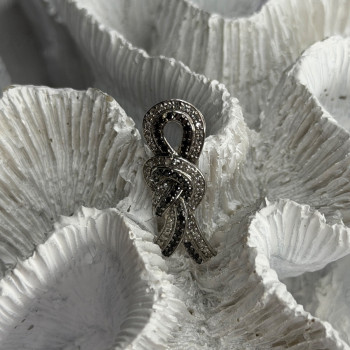 10K White Gold White & Black Diamonds Pendant