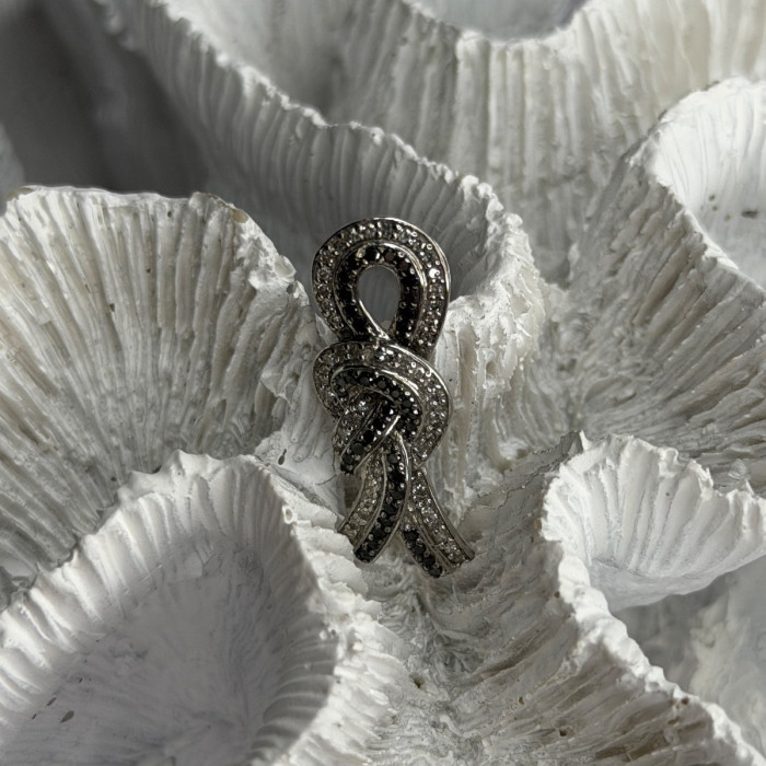 10K White Gold White & Black Diamonds Pendant