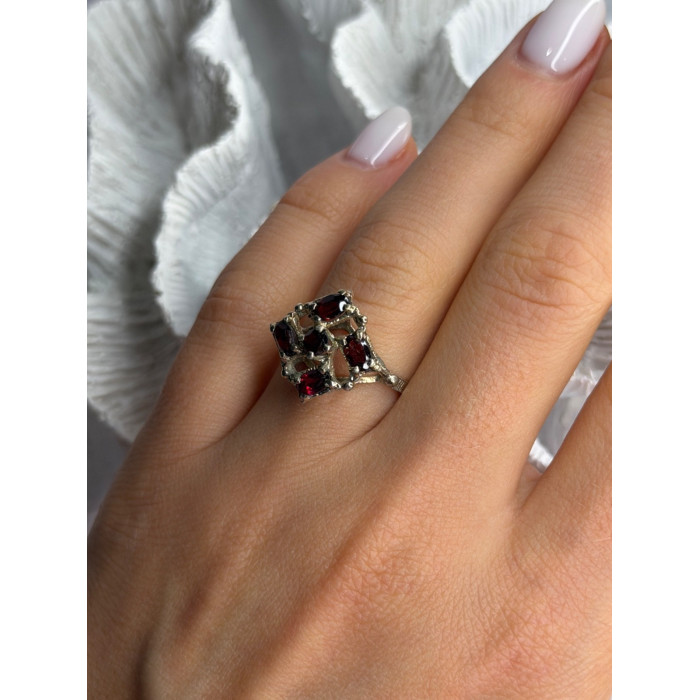 Vintage 925 Sterling Silver Garnet Ring Size 7