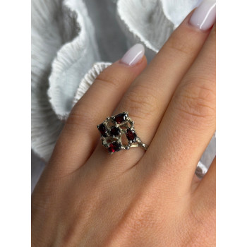 Vintage 925 Sterling Silver Garnet Ring Size 7