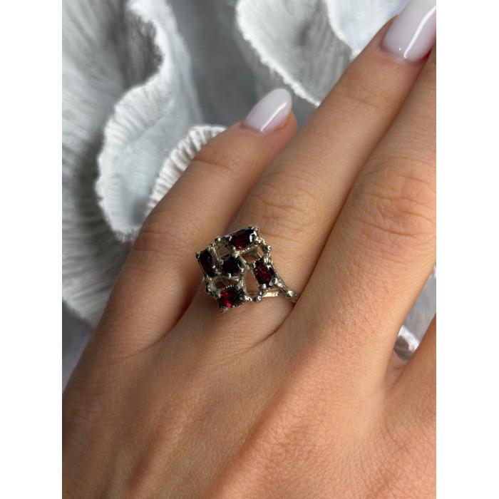 Vintage 925 Sterling Silver Garnet Ring Size 7