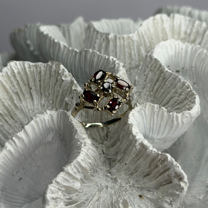 Vintage 925 Sterling Silver Garnet Ring Size 7