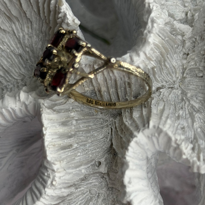 Vintage 925 Sterling Silver Garnet Ring Size 7