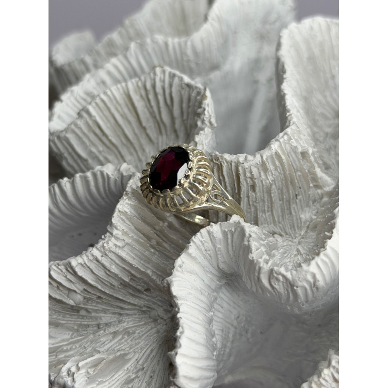 925 Sterling Silver Garnet Ring Size 5