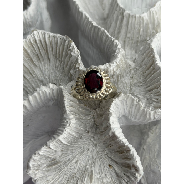 925 Sterling Silver Garnet Ring Size 5