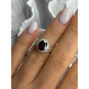 925 Sterling Silver Garnet Ring Size 5