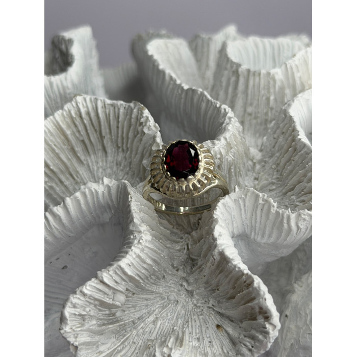 925 Sterling Silver Garnet Ring Size 5