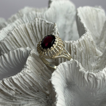 925 Sterling Silver Garnet Ring Size 5