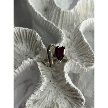 925 Sterling Silver Garnet Ring Size 8.5