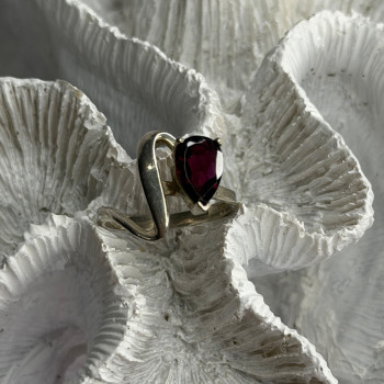 925 Sterling Silver Garnet Ring Size 8.5