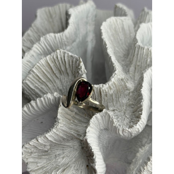 925 Sterling Silver Garnet Ring Size 8.5