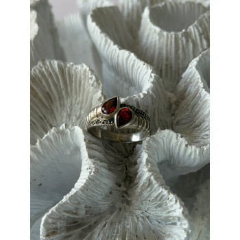 Vintage 925 Sterling Silver Garnet & Marcasite Ring Size 6